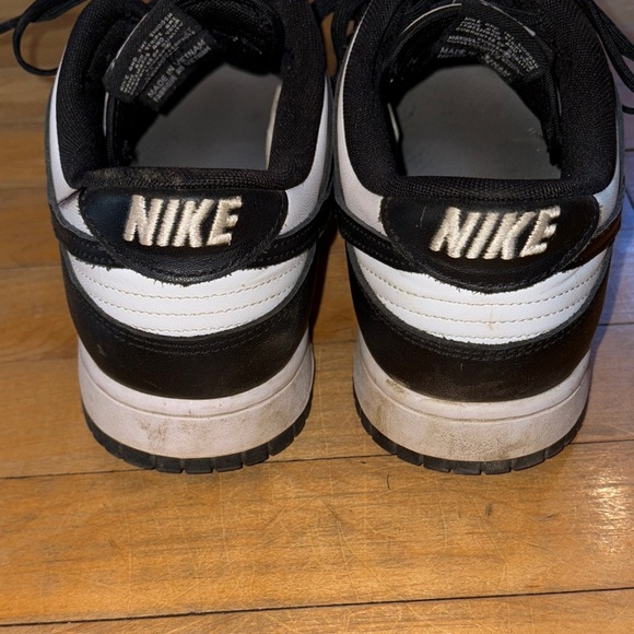 Nike Classic Black and White Blazers Athletic Shoes - Picture 4 of 7